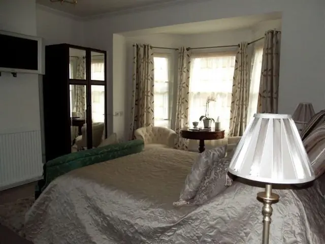 Townhouse Hotel