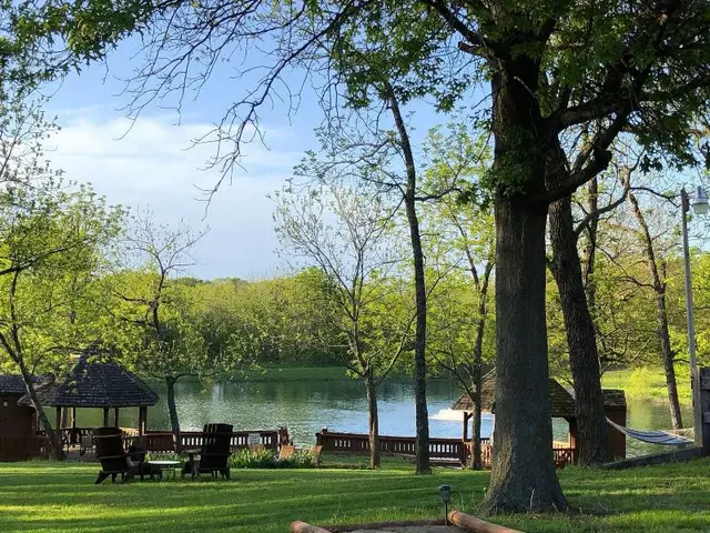 Walnut Waters Bed & Breakfast