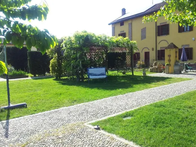Il Pioppo E La Fonte