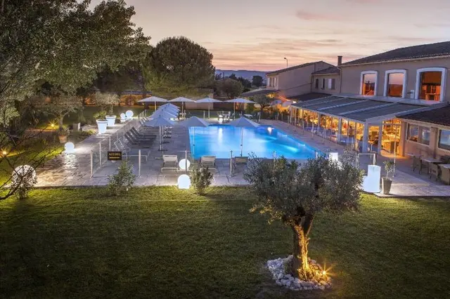 Hotel Restaurant Le Domaine Des Oliviers
