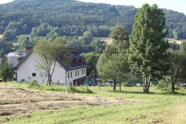Hotel TOÄ