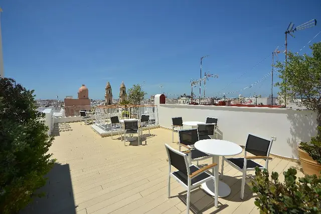 Plaza Mina Suites