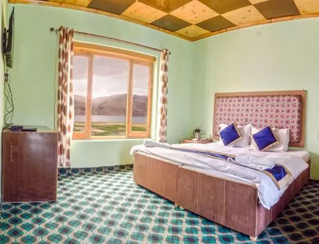 Tsomoriri Hotel Lake View