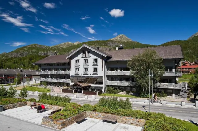 Skogstad Hotell & Fjellresort