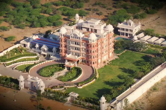 1589 Royal Heritage Kishangarh