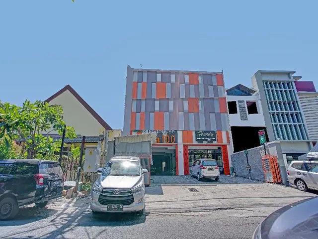 Super OYO 3905 Graha 100 Guest House Syariah