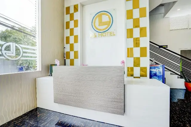 OYO Capital O 90176 LG Hotel Jember
