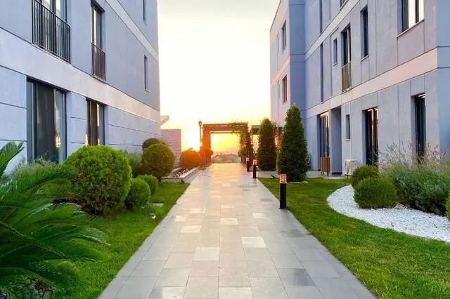 Green Hills Suites