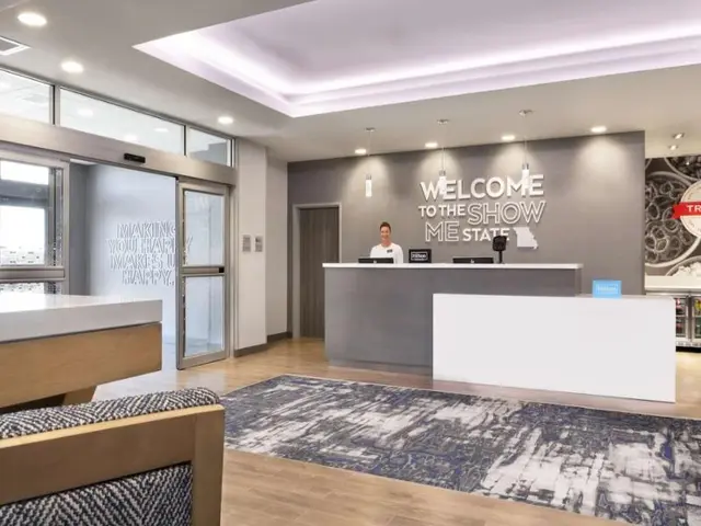 Hampton Inn & Suites St. Charles Old Town Area, MO