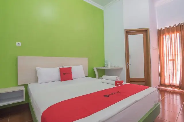 Formerly RedDoorz Plus near Alun Alun Kuningan