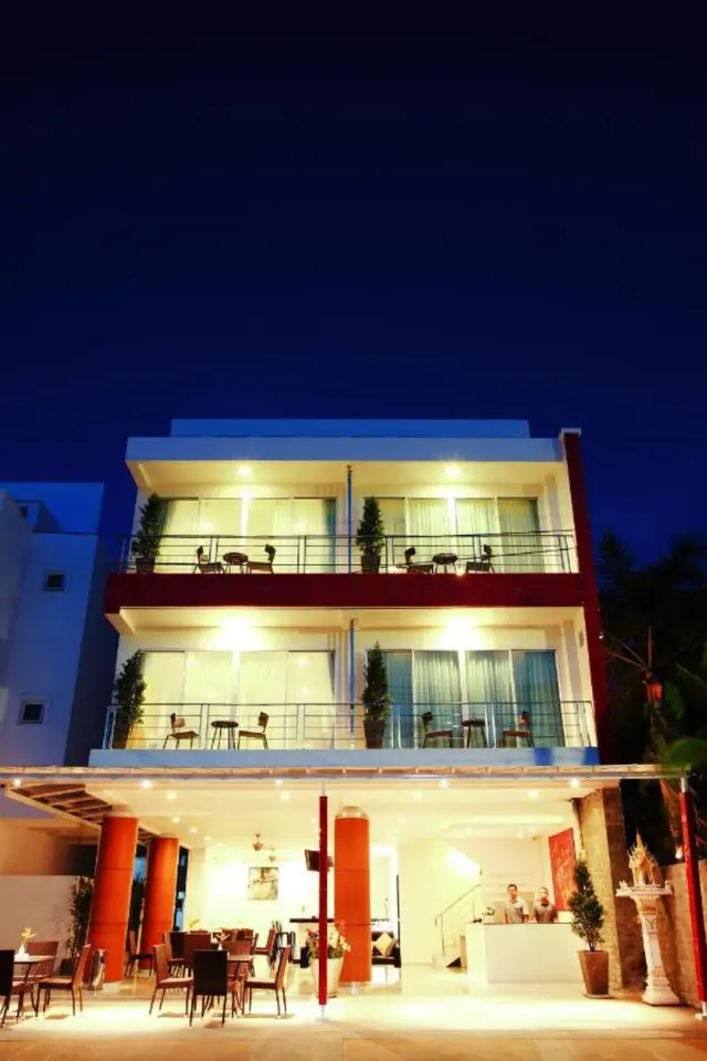 One World One Home Naiharn Hotel by ZUZU