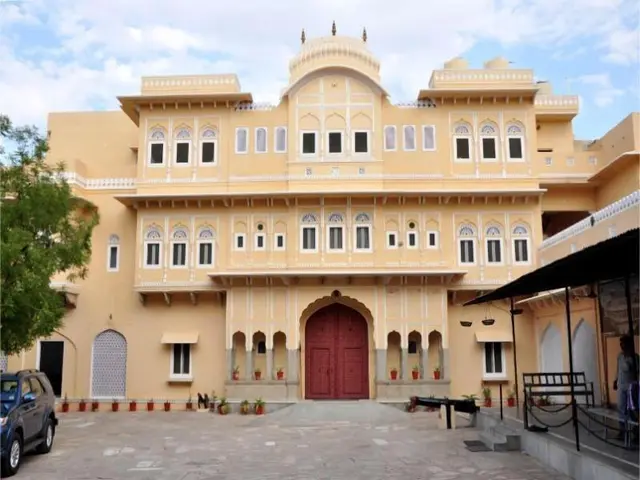 Castle Khandela Hotel
