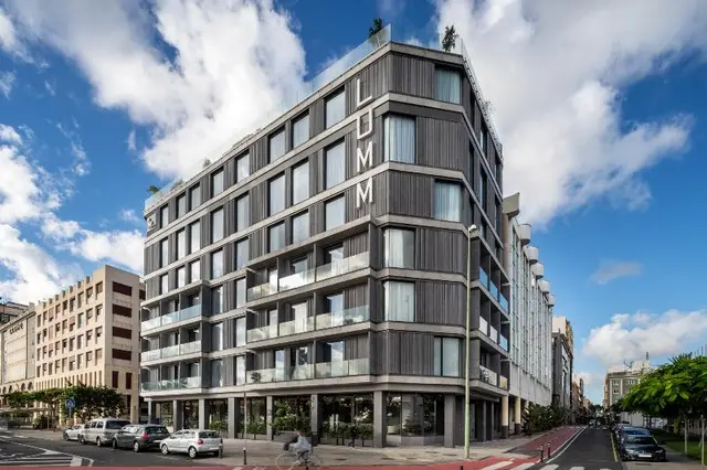 Hotel LIVVO Lumm