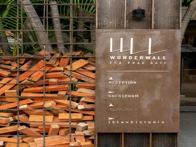 Wonderwall Hotel by ZUZU