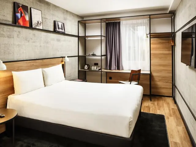 Ibis London Heathrow Terminal 5
