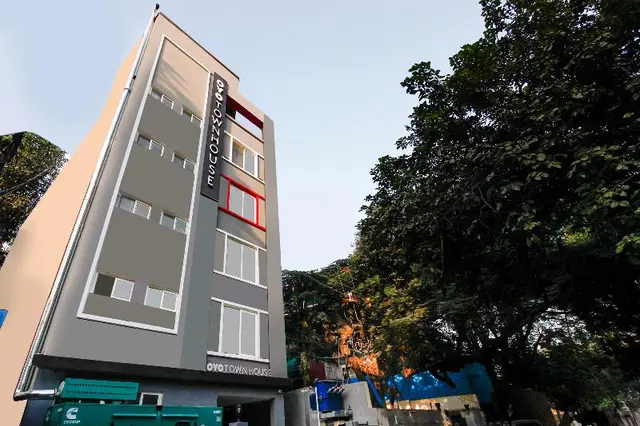 OYO Townhouse RCC Elite 265 Begumpet