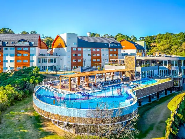 Laghetto Resort Golden