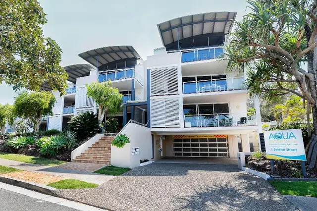 Aqua Promenade Beachfront Apartments