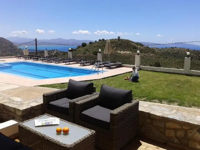 Lenikos Resort