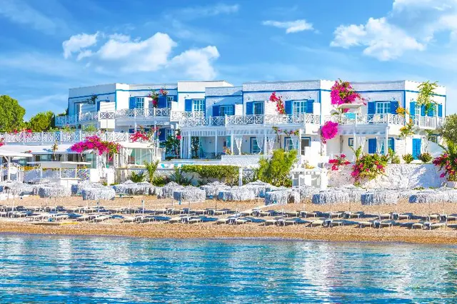 Otel Mavi Beyaz Palamutbükü