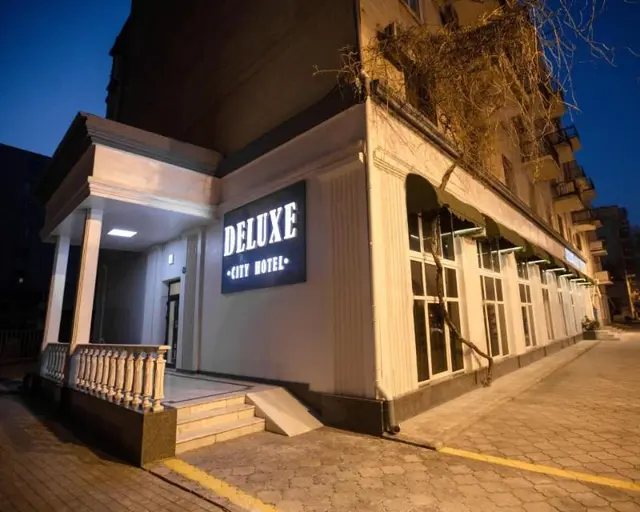 Deluxe City Hotel