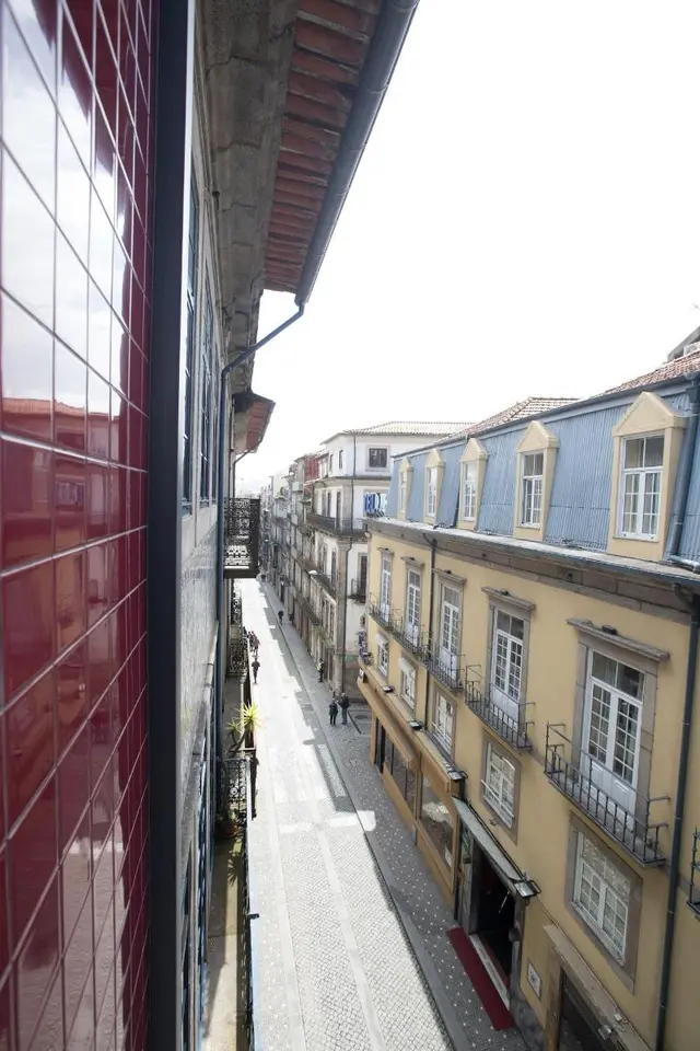 Almada Wine House