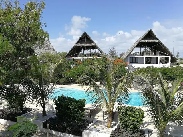 Breeze Residence ApartHotel
