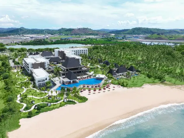 Pullman Lombok Merujani Mandalika Beach Resort