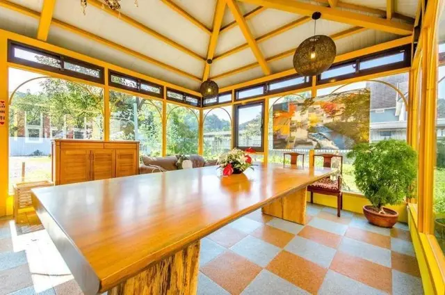 Sunshine House