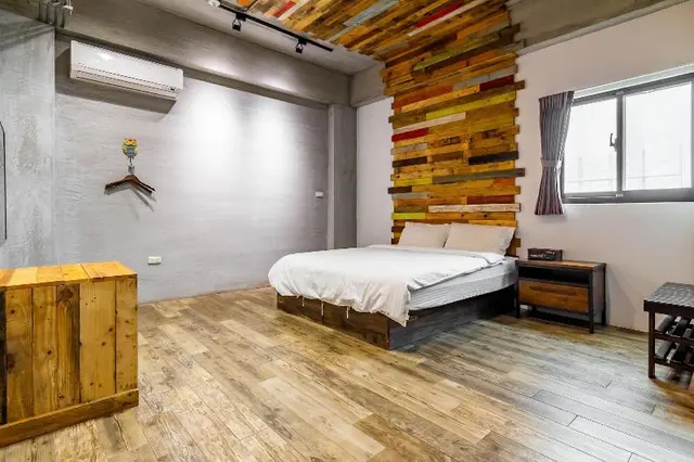 l-stack B&B