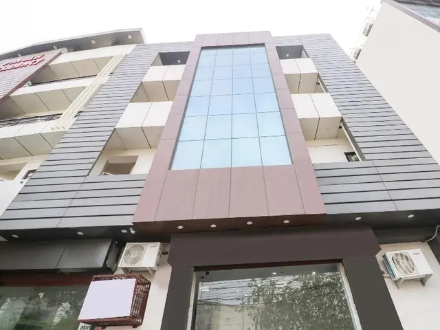 Collection O 79356 Mahavir Enclave