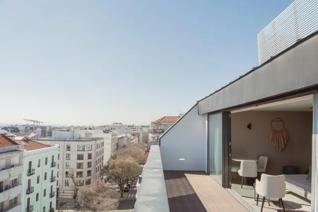 Omid Saldanha Hotel