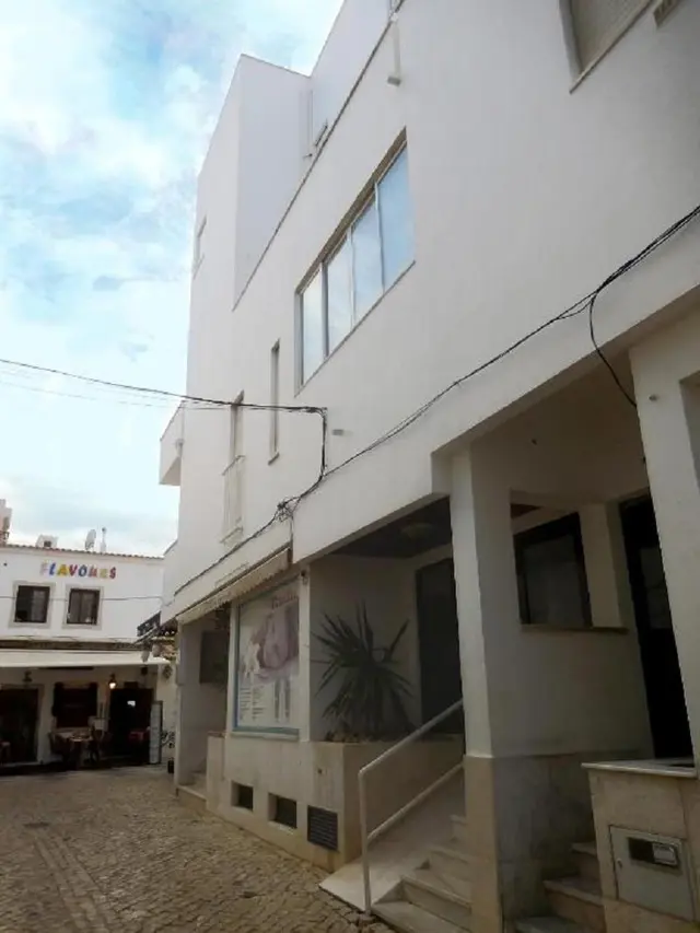 Edifício Sequeira by Umbral