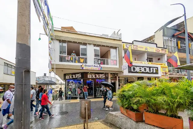 Ayenda De La Calle Real