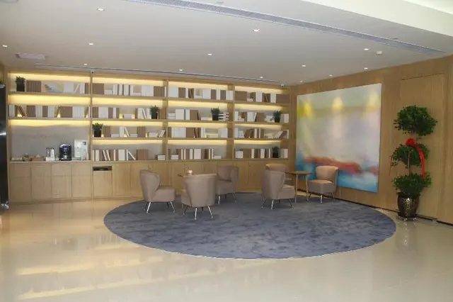 Ji Hotel (Urumqi Yangzijiang Road)