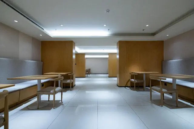 Ji Hotel (Urumqi Railway Bureau)