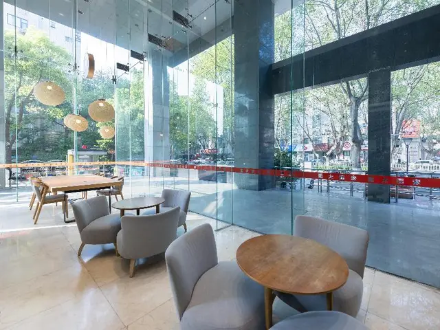 Ji Hotel (Nanjing Hongqiao Zhongshan North Road)