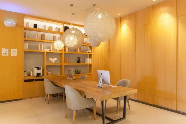 Ji Hotel (Wuhan Hankou Railway St. South Square)