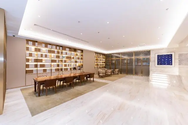 Ji Hotel (Shanghai Jiangning Road Metro Station)