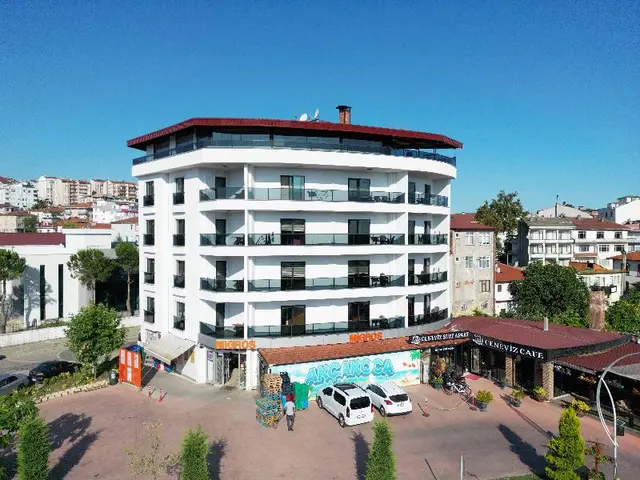 Ceneviz Suit-Hotel