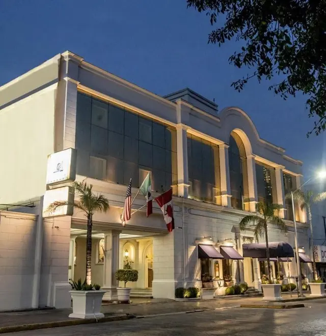 Hotel Plaza De Oro
