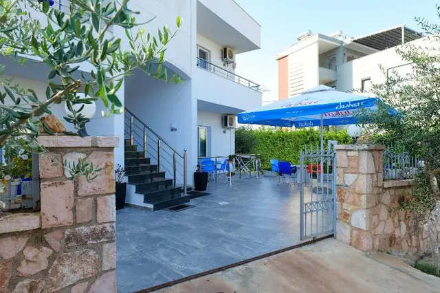 Villa Adrian