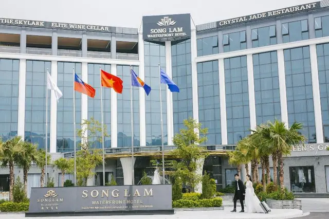 Songlam Waterfront Hotel