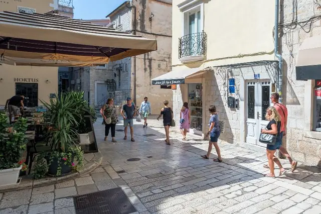 Split Palace Luxury Retreat