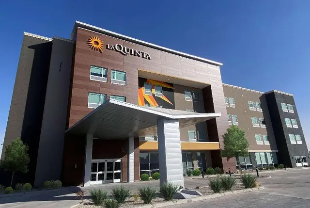 La Quinta Inn Suites Wyndham El Paso East Loop-375