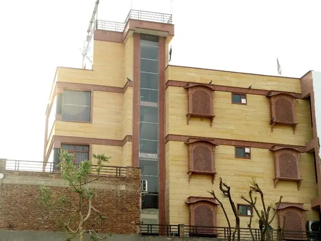 OYO 12849 Hotel Grand Akshay