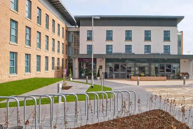 Premier Inn Edinburgh Airport - M9 Jct1