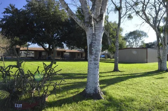 Shiner Country Inn