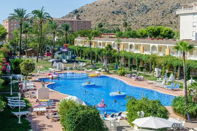 Mariner Club Apartments