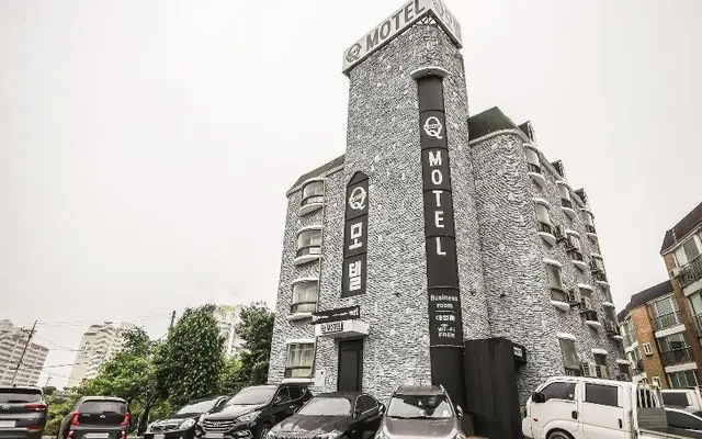 Q Motel Wanju